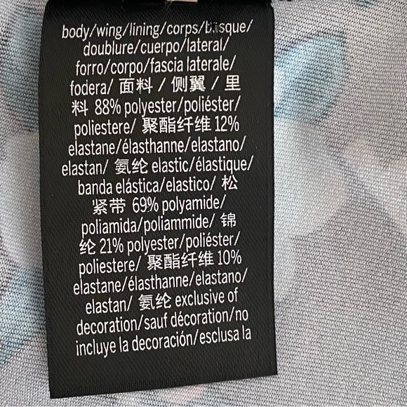 PINK Victoria's Secret Ultimate Asymmetrical Floral Black Crop Top Size XS - Picture 12 of 12